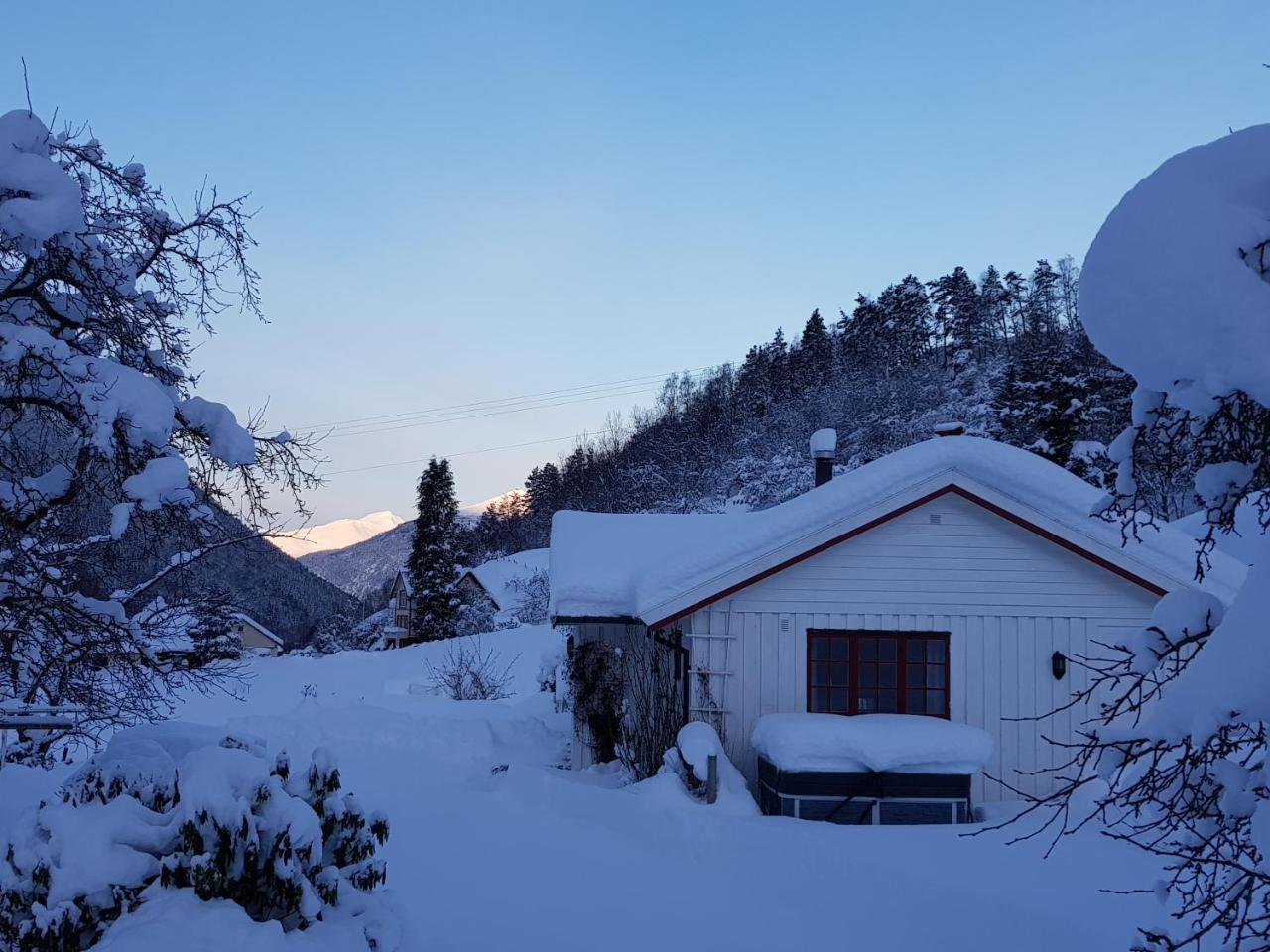 Dalhus - House In The Valley Norddal Εξωτερικό φωτογραφία